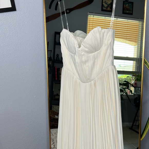 HOUSE OF CB 'Amorata' Ivory Pleated Maxi Dress NWOT - Picture 8 of 9